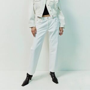 Emery Crop Relaxed Straight